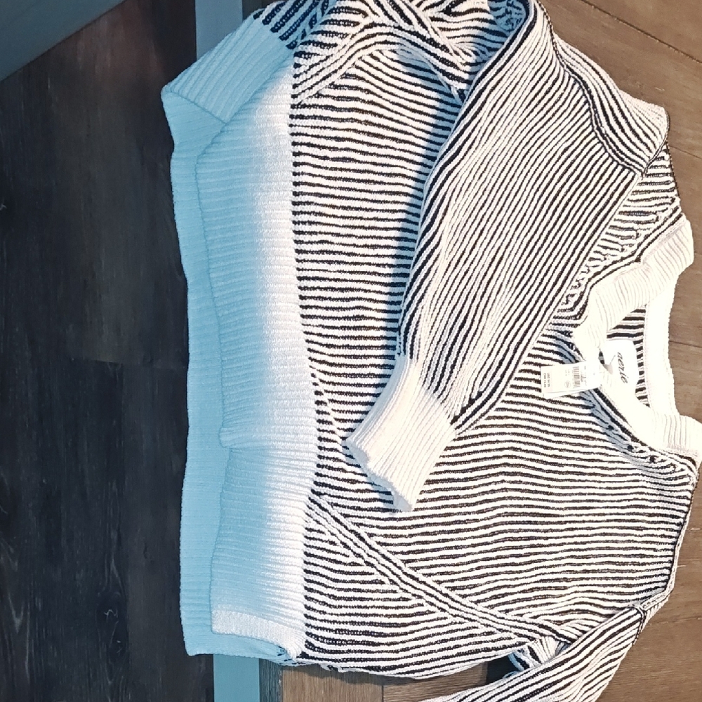 Aerie Black and White Striped V-Neck Sweater